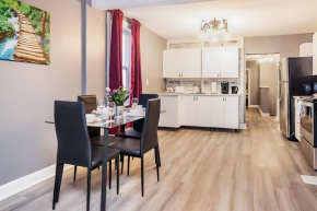 Pet-Friendly 3BR Apartment - Near University & Byward Market